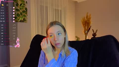 Kelly online show from 11-22-25, 02:38