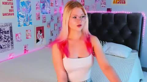 lunariafox online show from 06-02-26, 02:52