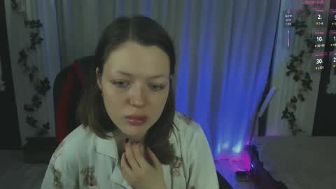 Lily online show from 10-08-25, 06:00