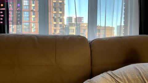 Snapshot of lunarspark chatting on 11-03-25, 04:47 Michelle online show from 11-03-25, 04:47