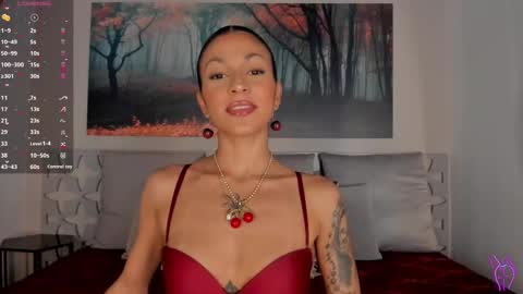 Luna Ruso  online show from 02-12-25, 08:40