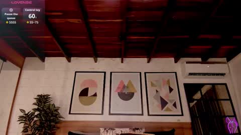 Luna Ruso  online show from 09-12-25, 08:09