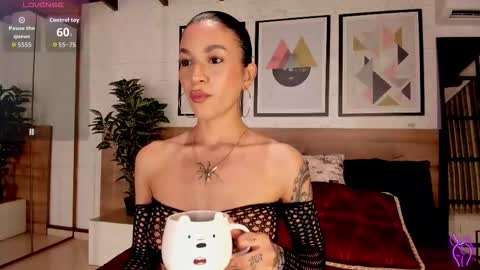 Luna Ruso  online show from 10-09-25, 07:56