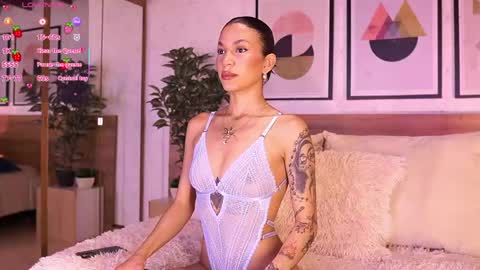 Luna Ruso  online show from 03-23-26, 07:40