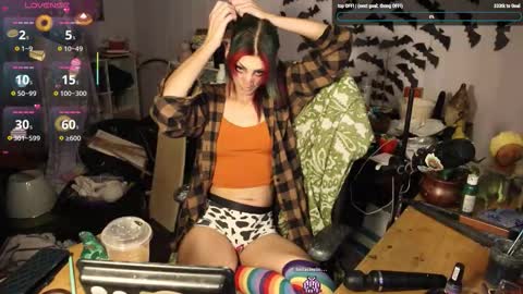 ..LunaSparkles. online show from 12-14-25, 06:52