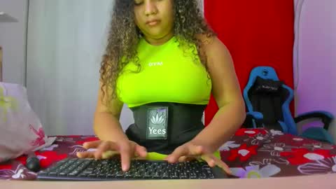 Snapshot of lunastar02 chatting on 11-28-25, 04:09 luna online show from 11-28-25, 04:09