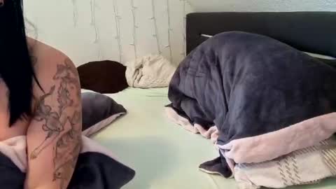 Snapshot of lunaticminx chatting on 12-15-24, 10:50 Luna powered by bitch dust online show from 12-15-24, 10:50