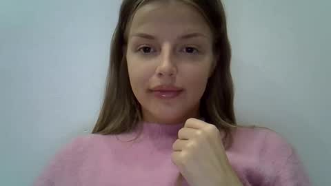 Luna  online show from 10-09-25, 07:12