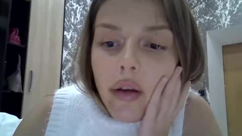 Luna  online show from 10-13-25, 06:08