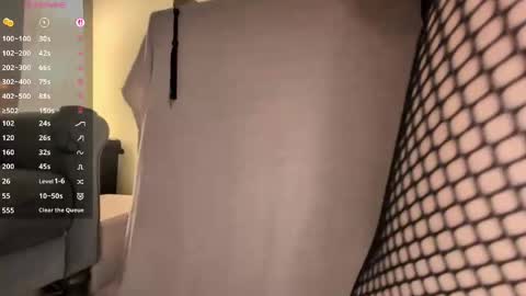 Snapshot of lunaveil_ chatting on 05-26-26, 09:55 Lunaveil online show from 05-26-26, 09:55