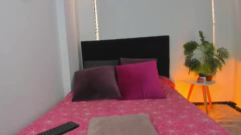 lunavelvet7 online show from 09-22-25, 03:25