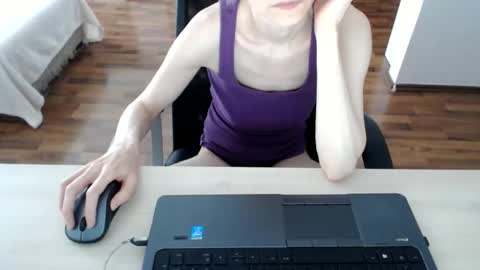 lunavibe_ online show from 05-29-26, 12:14