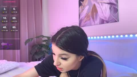 Snapshot of lunavine chatting on 12-19-25, 10:11 Veronica online show from 12-19-25, 10:11