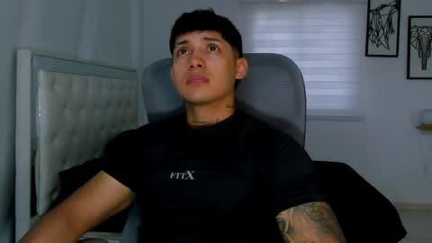 Lunay online show from 04-11-26, 07:51