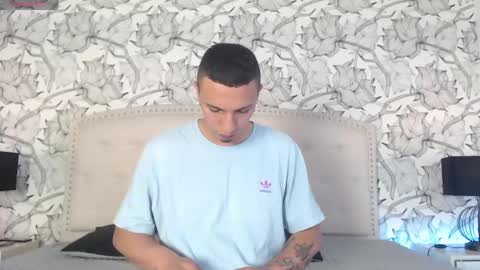 Luna and Kian online show from 04-19-26, 03:28