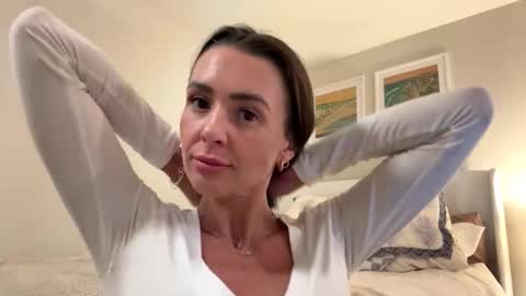 Luna online show from 12-04-25, 05:06