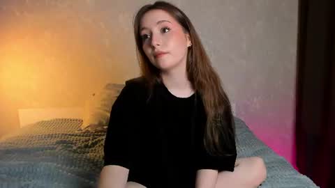 Snapshot of lunbunny chatting on 07-16-26, 12:55 Sonya online show from 07-16-26, 12:55