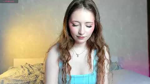 Snapshot of lunbunny chatting on 07-18-26, 12:31 Sonya online show from 07-18-26, 12:31