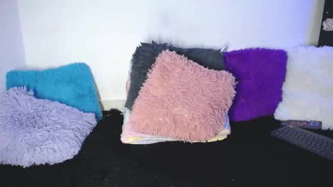 Snapshot of lunitaa_0 chatting on 02-26-25, 06:15 L U N I T A online show from 02-26-25, 06:15