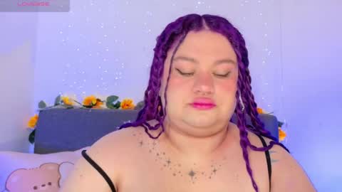 Snapshot of lunitaa_0 chatting on 05-25-26, 02:12 L U N I T A online show from 05-25-26, 02:12