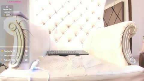 lunitadiva online show from 02-25-25, 07:03