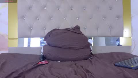 lunna__tylor online show from 07-07-26, 06:47