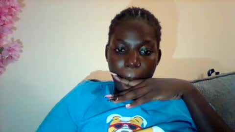 luo_queen online show from 09-25-25, 11:19