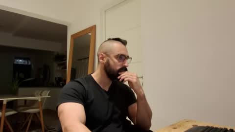 Snapshot of lupal2 chatting on 06-18-26, 02:01 Lupal2 online show from 06-18-26, 02:01