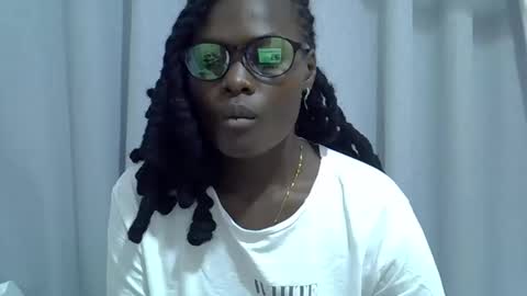 sweet girl online show from 10-19-25, 10:21