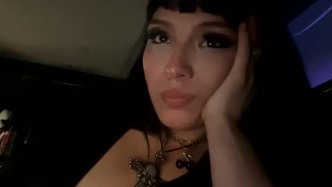 Snapshot of lupitaissick chatting on 02-24-25, 01:46 Lupita online show from 02-24-25, 01:46