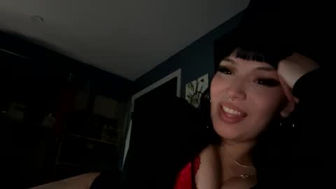 Snapshot of lupitaissick chatting on 02-27-25, 04:20 Lupita online show from 02-27-25, 04:20