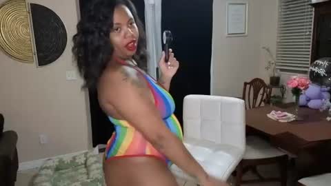 Snapshot of lusciouskoko chatting on 07-09-26, 04:49 Luscious Koko online show from 07-09-26, 04:49