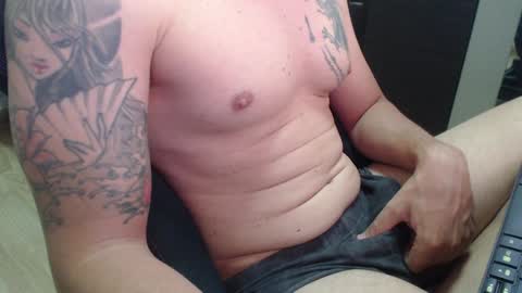 Snapshot of lushboy90 chatting on 01-11-25, 09:26 lushboy90 online show from 01-11-25, 09:26