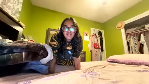 lushiemia online show from 04-27-26, 04:43