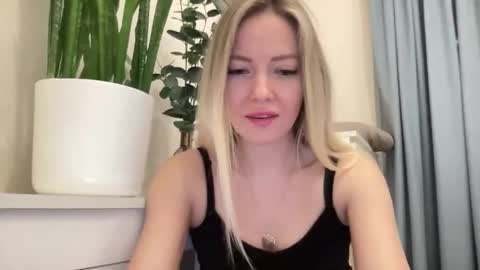 lusiluv online show from 02-05-26, 07:40