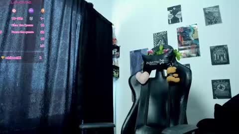Snapshot of lust_ink chatting on 05-19-26, 03:29 cristal online show from 05-19-26, 03:29