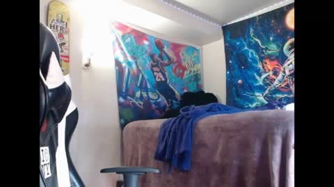 Snapshot of lust_j chatting on 05-10-26, 08:36 LUST online show from 05-10-26, 08:36