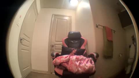 LOLA online show from 01-03-25, 08:21