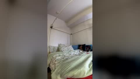 LOLA online show from 04-23-26, 07:41