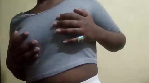 Nessy online show from 09-14-25, 02:33