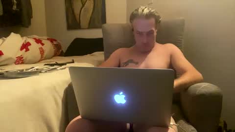 LustnVice Entertainement online show from 12-17-25, 01:44