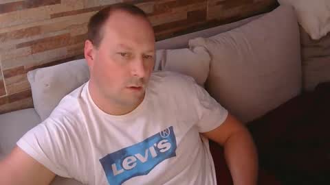 lustonfan online show from 05-02-26, 08:47
