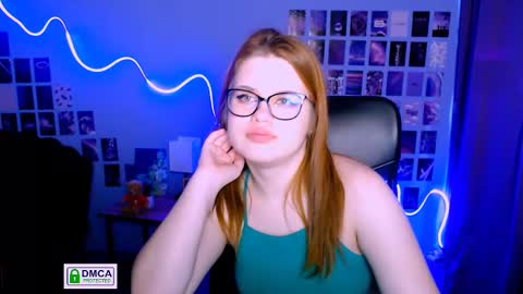 Snapshot of lusy_puff chatting on 03-02-25, 04:42 lusy_puff online show from 03-02-25, 04:42