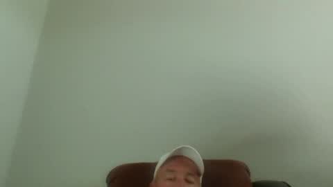 Snapshot of luv269er chatting on 04-18-26, 11:49 luv269er online show from 04-18-26, 11:49