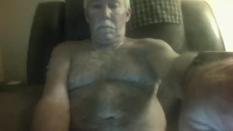 Snapshot of luv269er chatting on 05-25-26, 05:24 luv269er online show from 05-25-26, 05:24