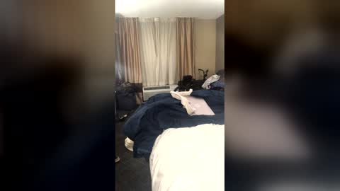 luvbug555 online show from 12-21-25, 04:30