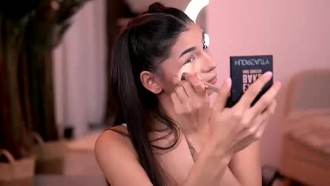 Snapshot of luvcaprice chatting on 01-10-26, 03:03 Caprice online show from 01-10-26, 03:03