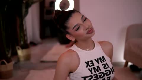 Snapshot of luvcaprice chatting on 03-18-26, 11:08 Caprice online show from 03-18-26, 11:08