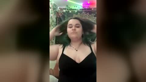 luvhazelb online show from 08-06-26, 02:57