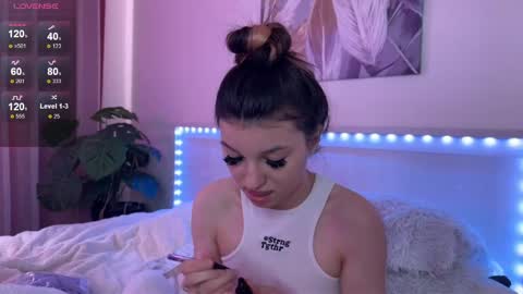 Veronica online show from 05-19-26, 10:54